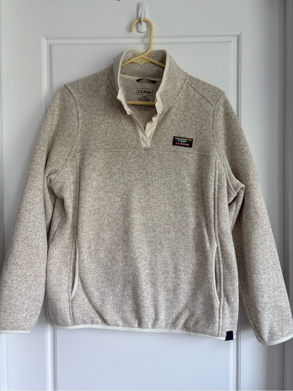 L.L. Bean Womens Cream Quarter-Snap Fleece Pullover Sweater, Petite Large. EUC